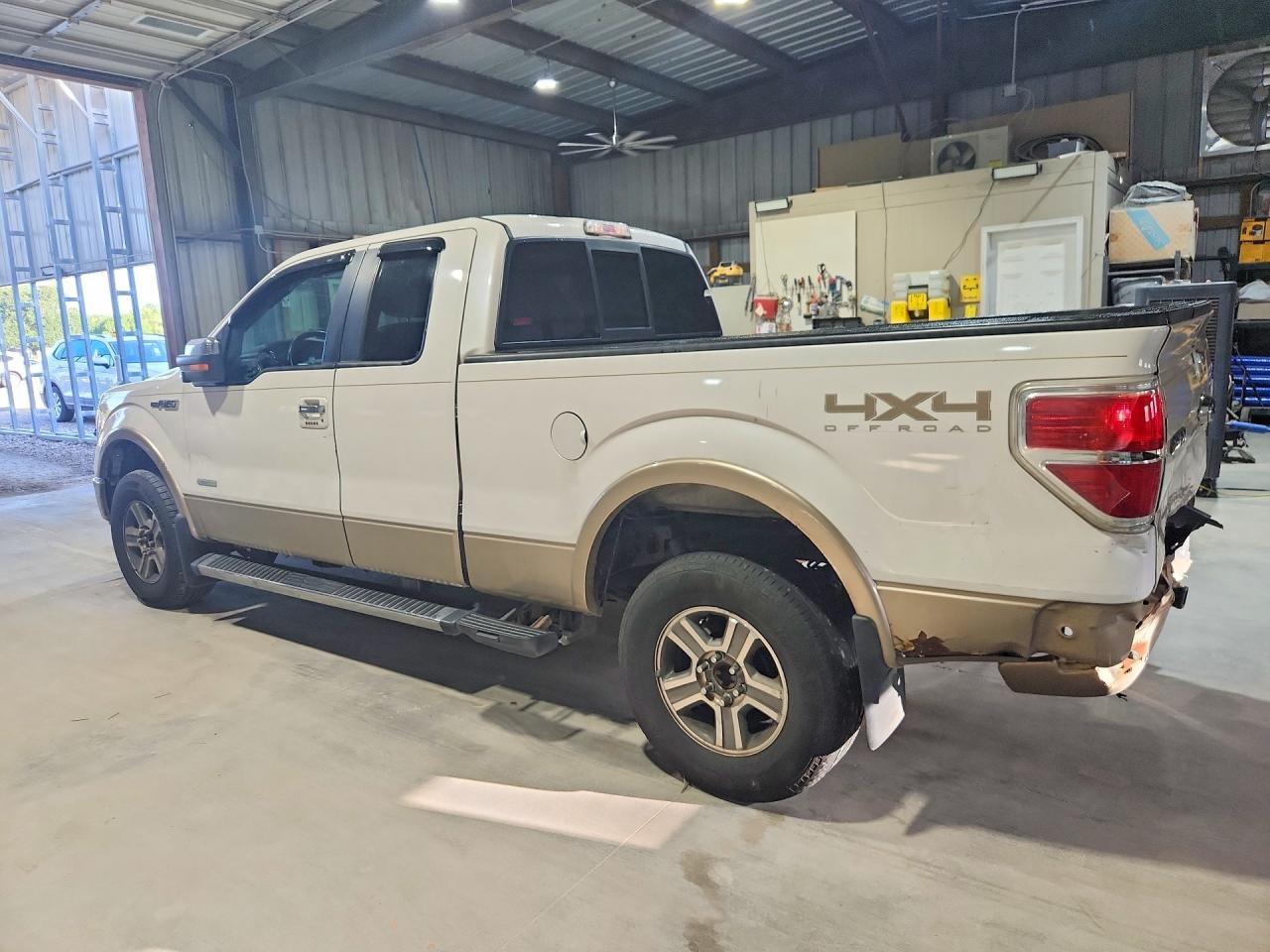 2012 Ford F150 Super Cab White vin: 1FTFX1ET1CFB00687