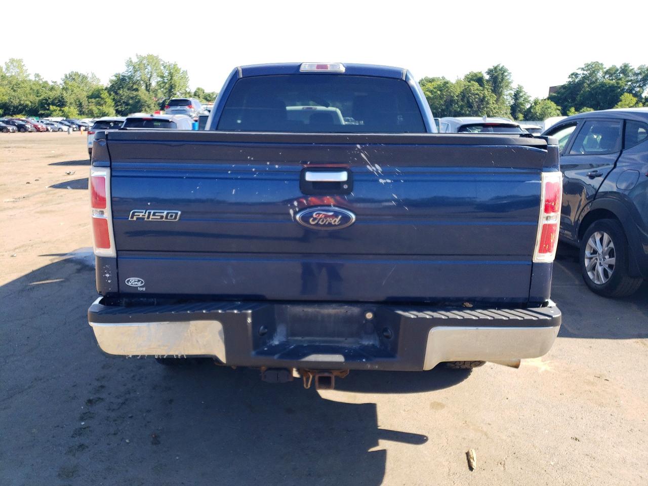 2013 Ford F150 Super Cab Blue vin: 1FTFX1ET1DFA49581