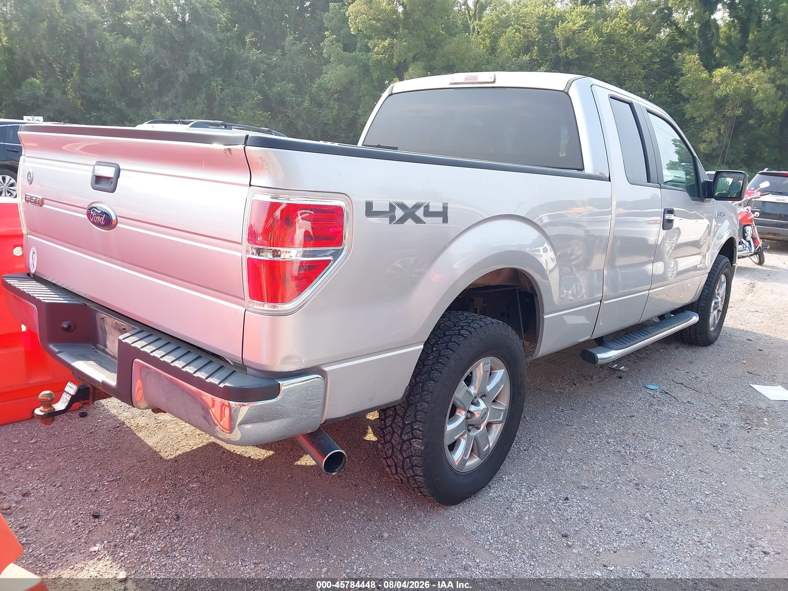 2013 Ford F150 Super Cab Серебряный vin: 1FTFX1ET1DFC80190