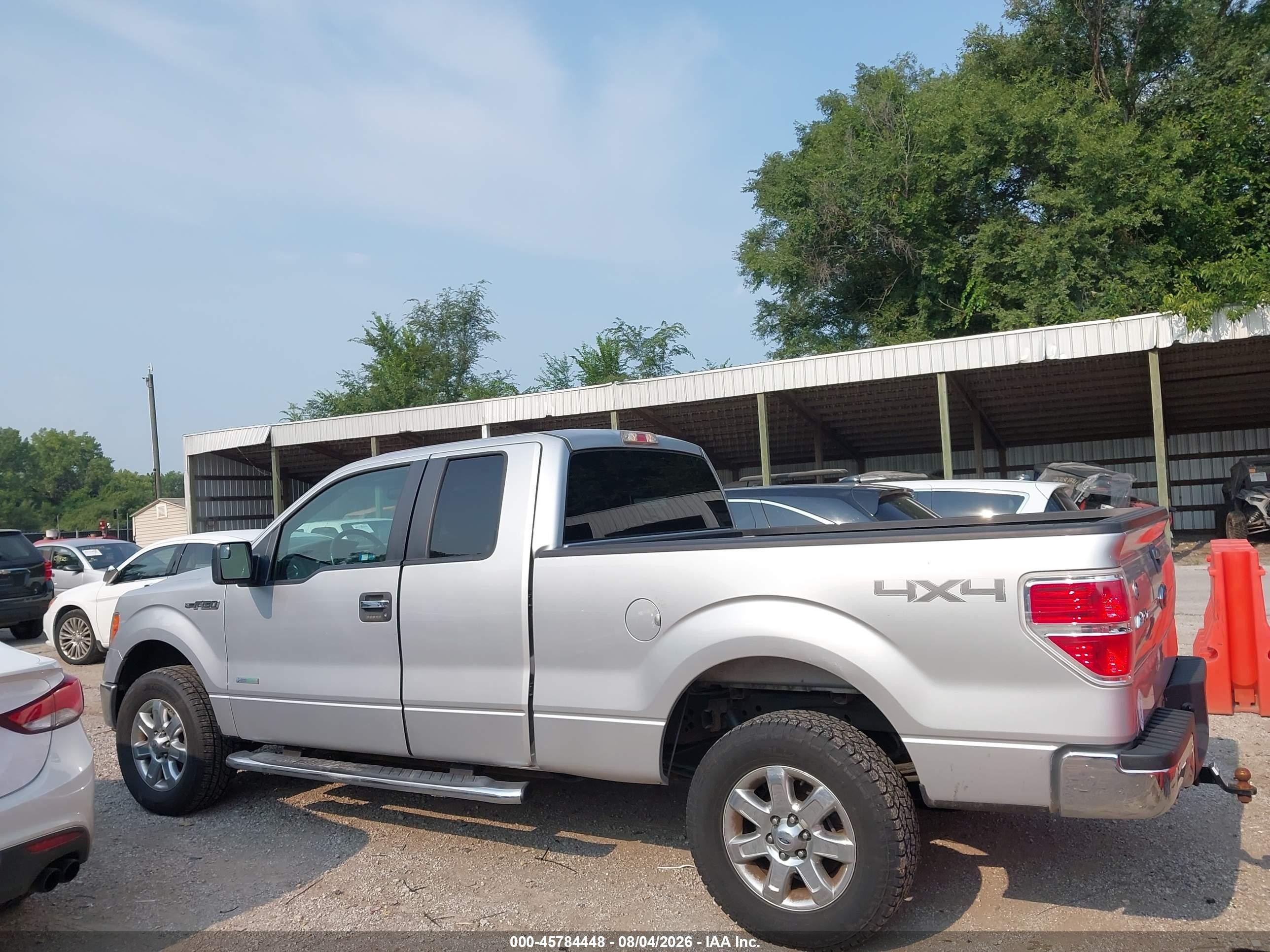2013 Ford F150 Super Cab Серебряный vin: 1FTFX1ET1DFC80190
