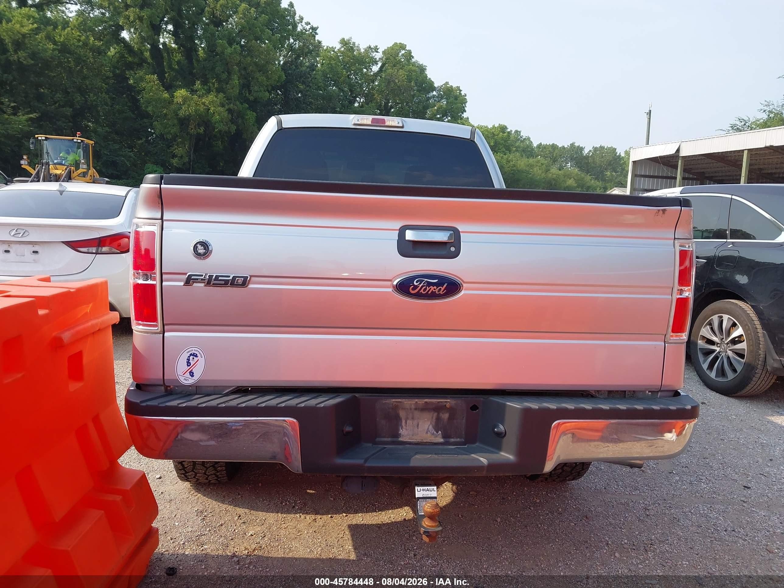 2013 Ford F150 Super Cab Серебряный vin: 1FTFX1ET1DFC80190