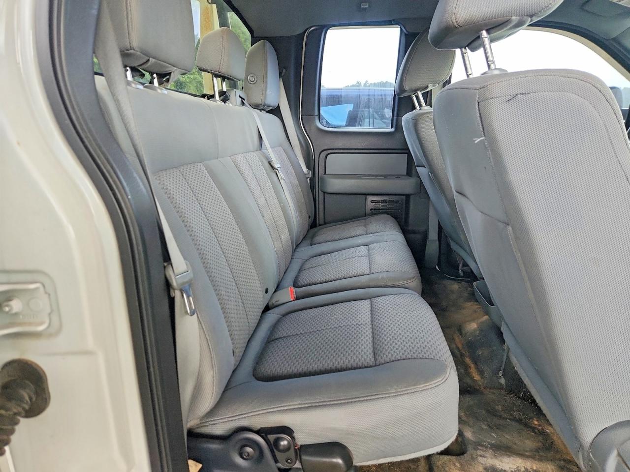 2014 Ford 150 White vin: 1FTFX1ET1EKF30021