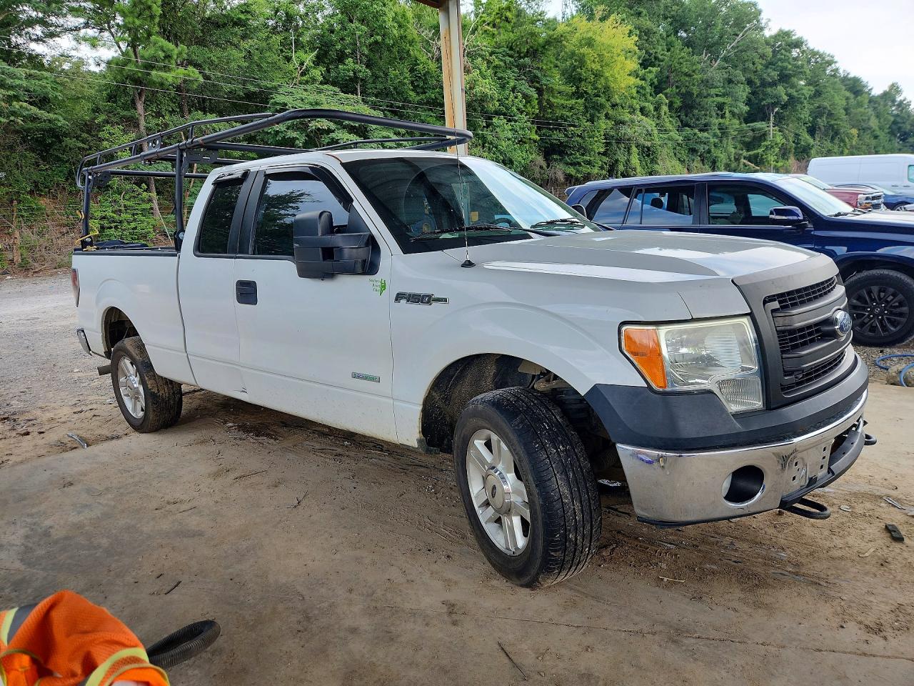 2014 Ford 150 White vin: 1FTFX1ET1EKF30021