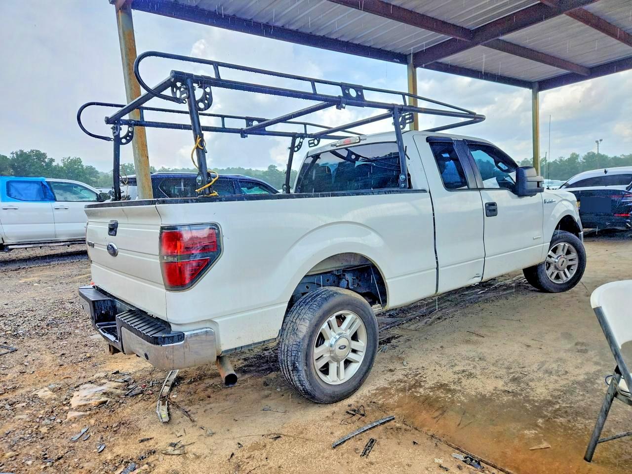 2014 Ford 150 White vin: 1FTFX1ET1EKF30021