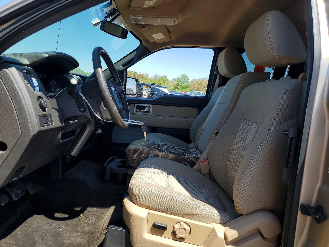 2011 Ford F150 Super Cab Tan vin: 1FTFX1ET2BFB76286