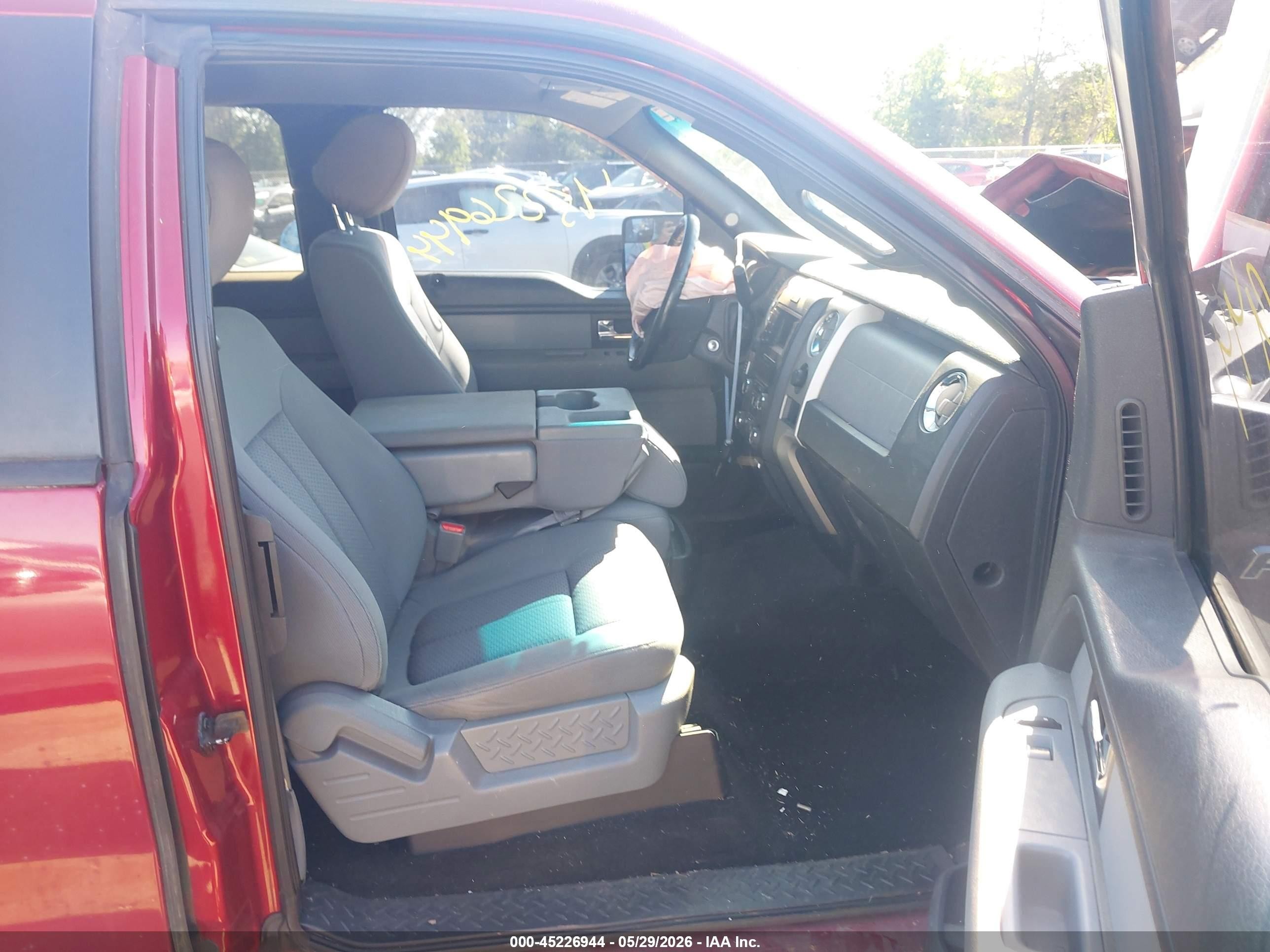 2013 Ford F-150 Xlt Red vin: 1FTFX1ET2DFE09814