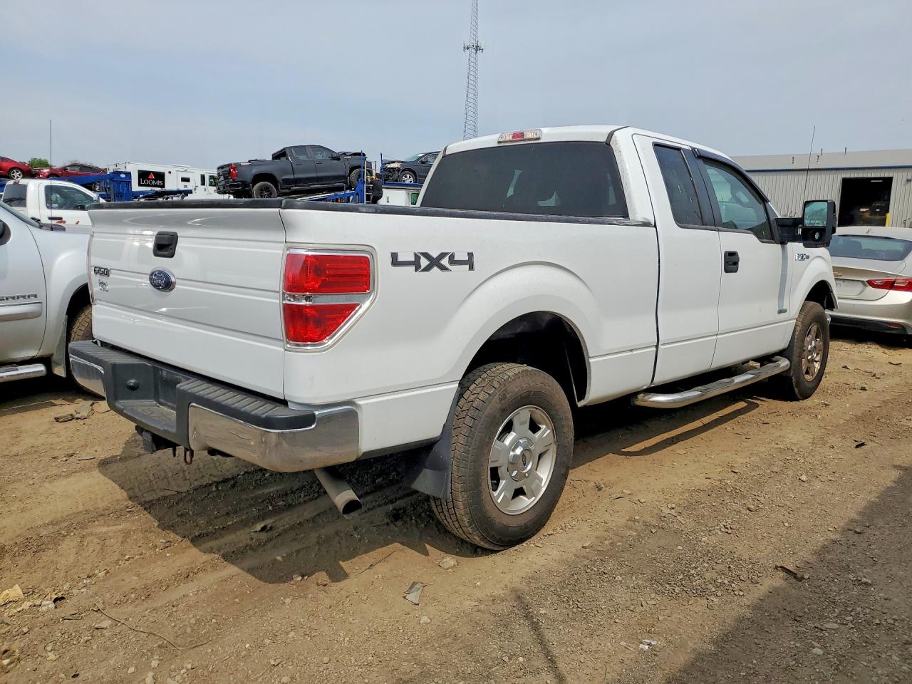 2014 Ford F150 Super Cab White vin: 1FTFX1ET2EFC99414
