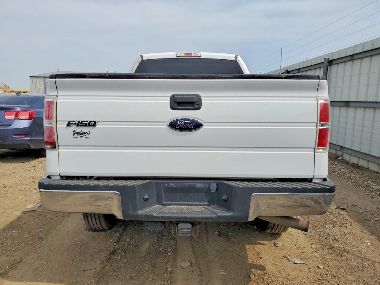 2014 Ford F150 Super Cab White vin: 1FTFX1ET2EFC99414
