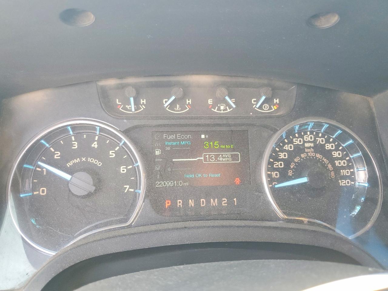 2011 Ford F150 Super Cab White vin: 1FTFX1ET3BFB23600