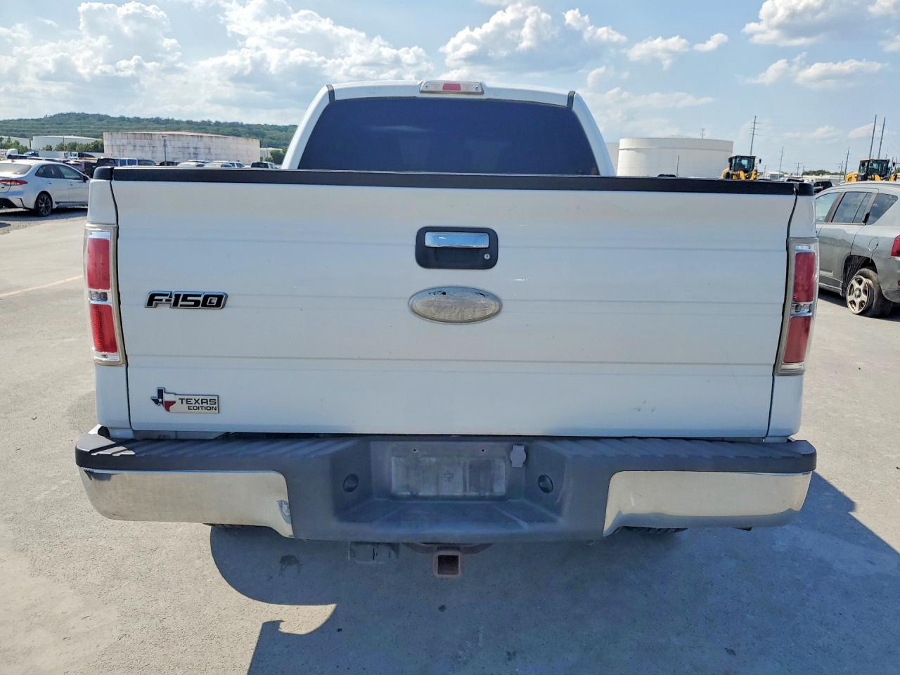 2011 Ford F150 Super Cab White vin: 1FTFX1ET3BFB23600