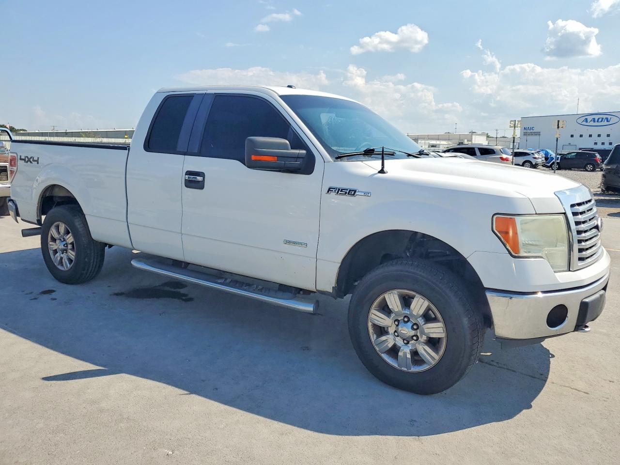 2011 Ford F150 Super Cab White vin: 1FTFX1ET3BFB23600