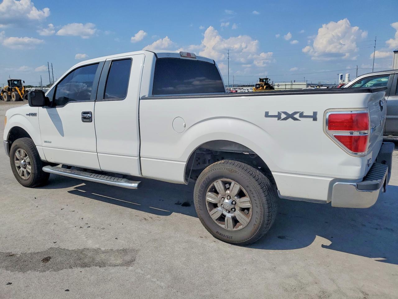 2011 Ford F150 Super Cab White vin: 1FTFX1ET3BFB23600