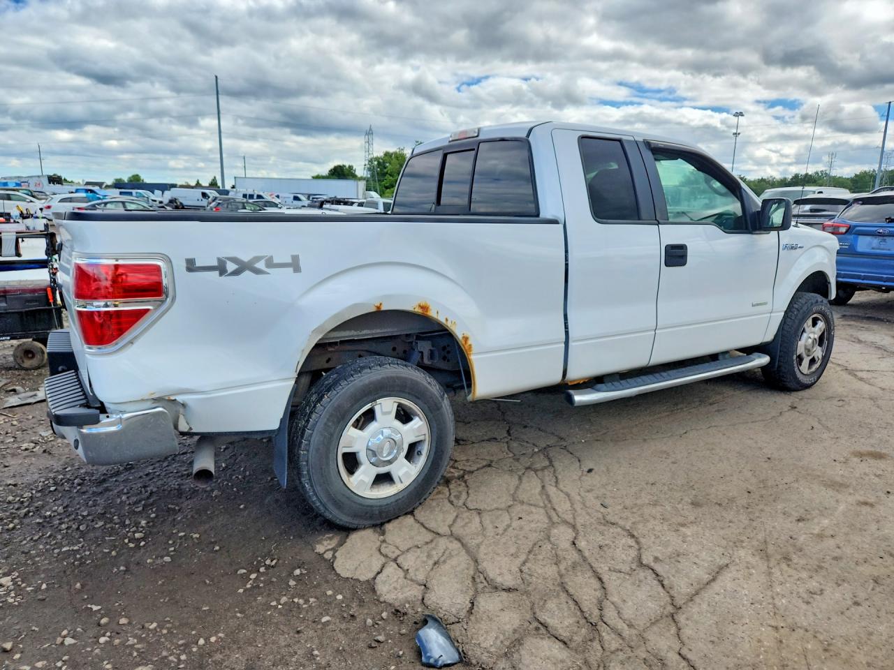 2012 Ford F150 Super Cab White vin: 1FTFX1ET3CFC90945