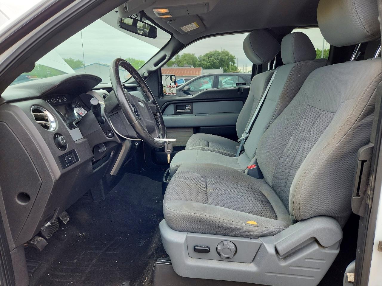 2012 Ford F150 White vin: 1FTFX1ET3CKE17345