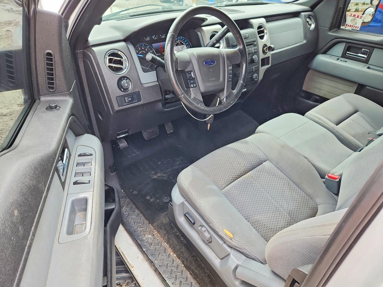 2012 Ford F150 White vin: 1FTFX1ET3CKE17345