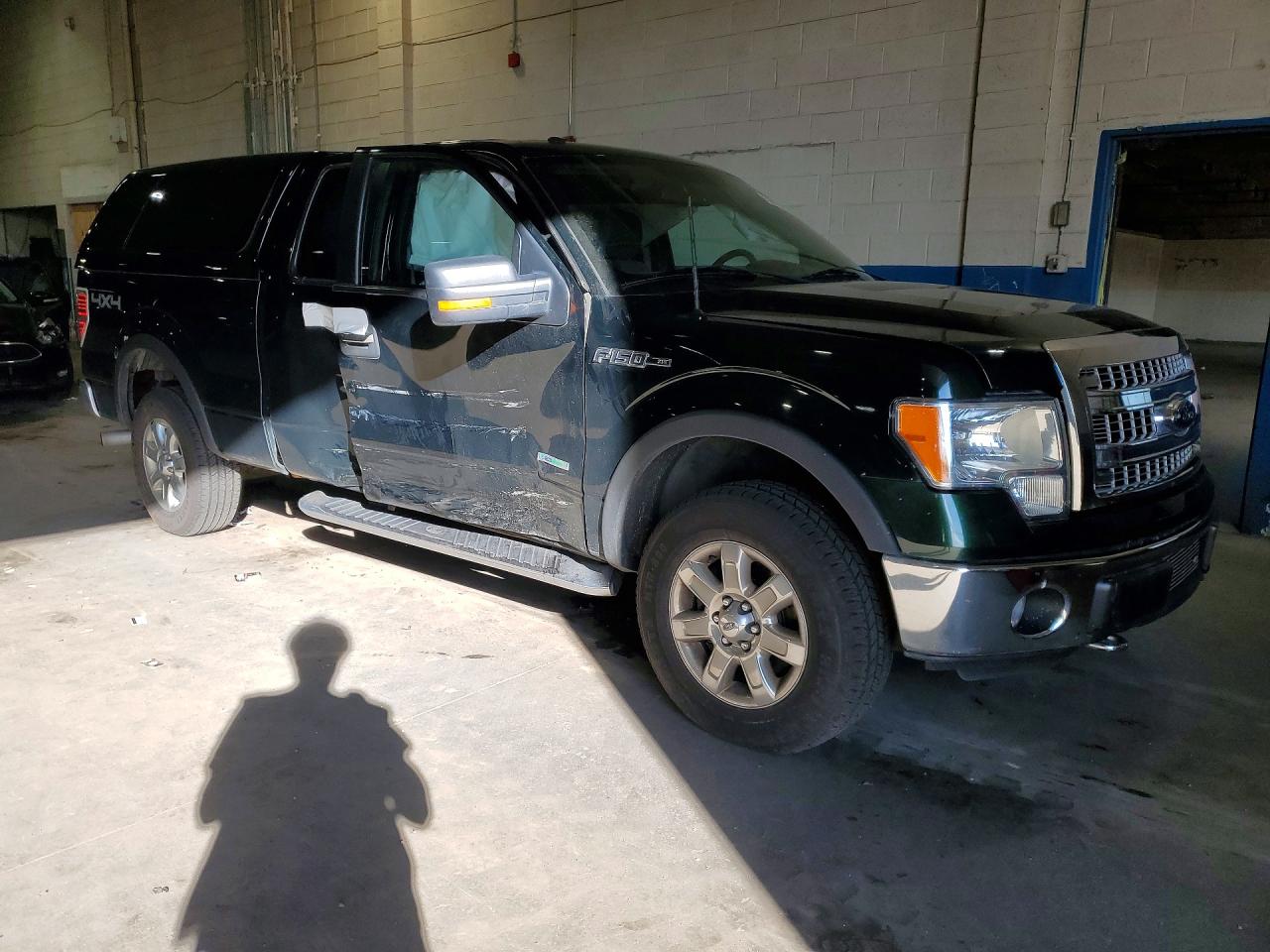 2013 Ford F150 Super Cab Green vin: 1FTFX1ET3DFC20007