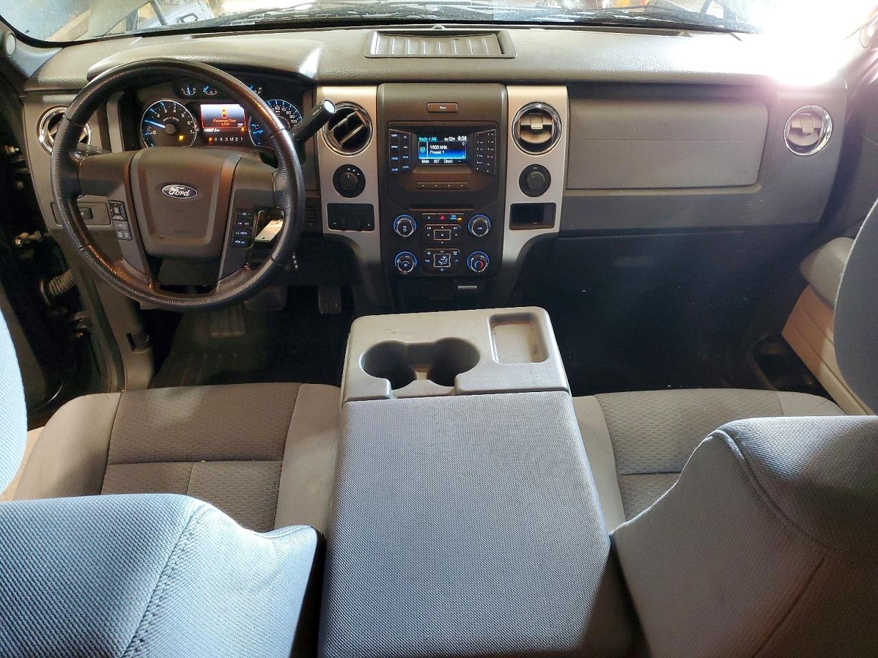 2013 Ford F150 Super Cab Green vin: 1FTFX1ET3DFC20007