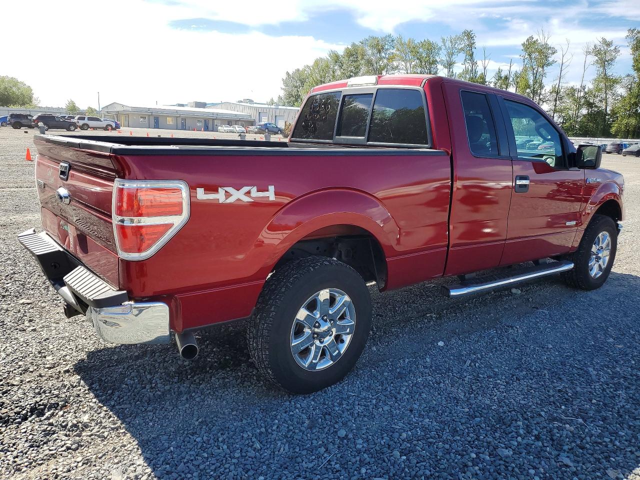 2014 Ford F150 Super Cab Red vin: 1FTFX1ET3EKG57918