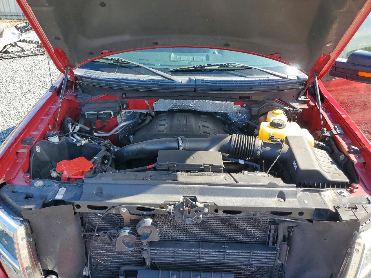 2014 Ford F150 Super Cab Red vin: 1FTFX1ET3EKG57918