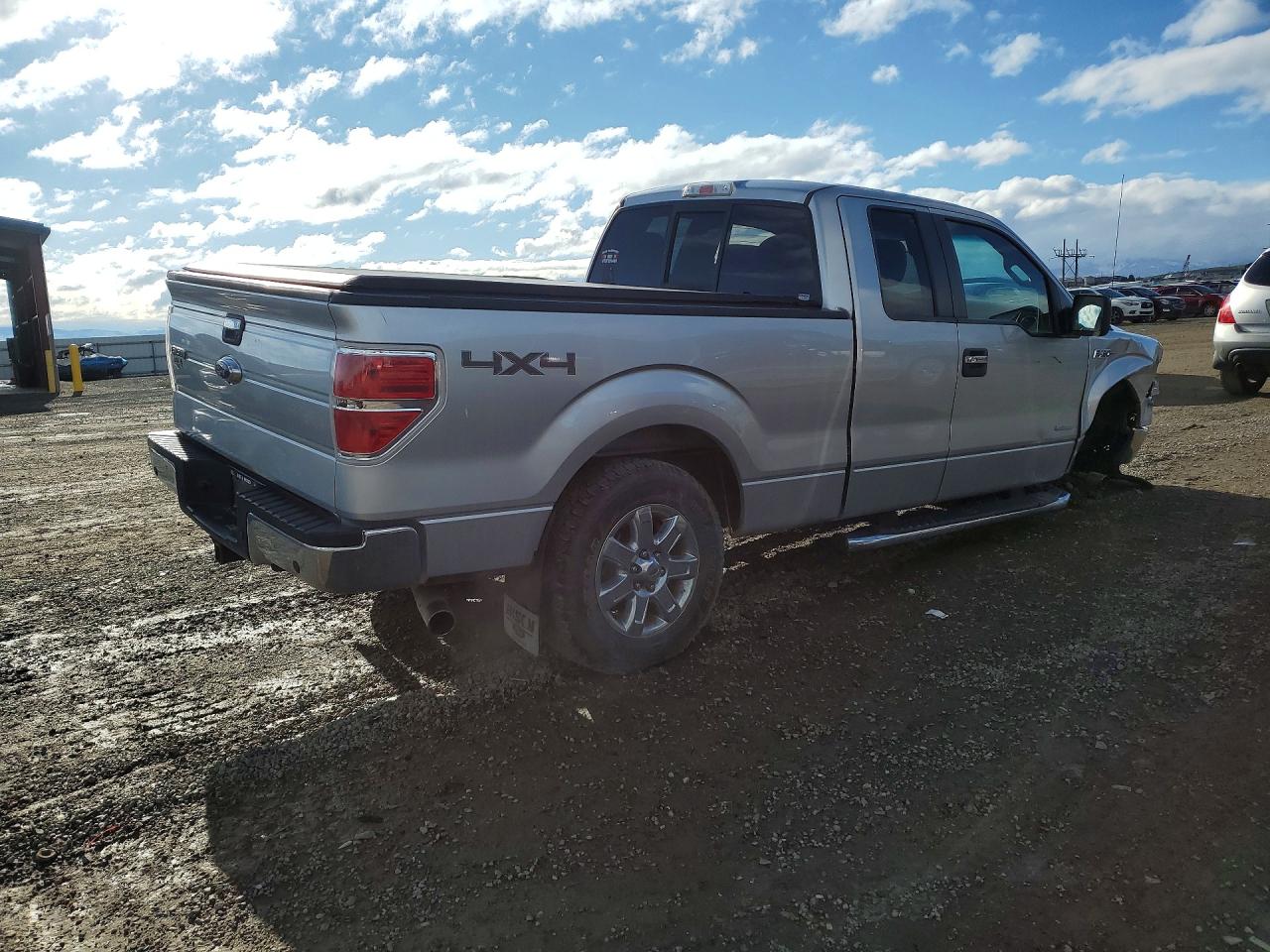 2014 Ford F150 Super Cab Silver vin: 1FTFX1ET4EFC51655