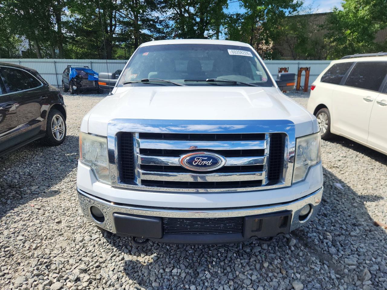 2011 Ford F150 Super Cab White vin: 1FTFX1ET5BFC28137