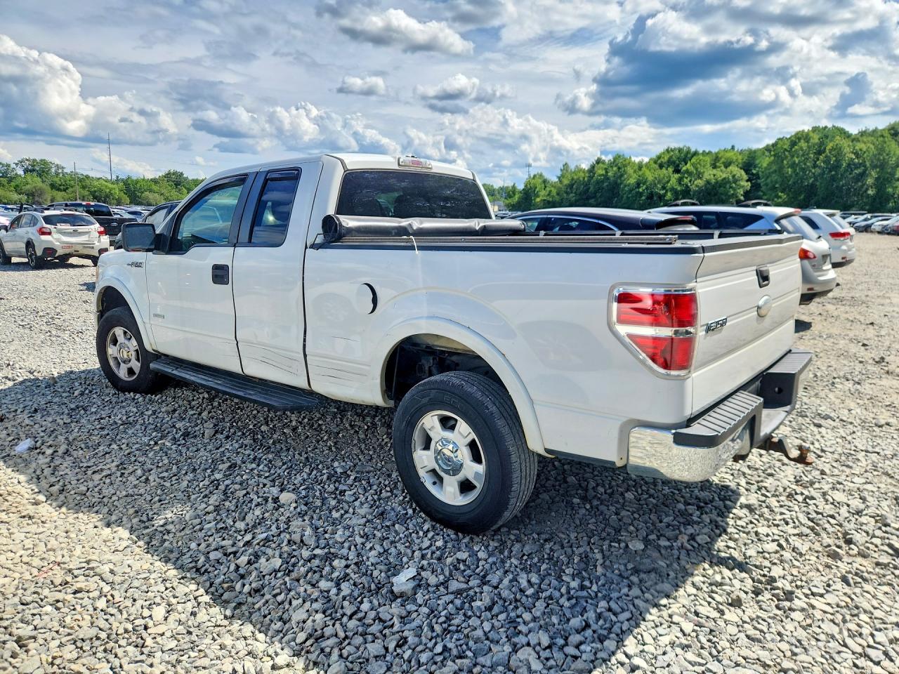 2011 Ford F150 Super Cab White vin: 1FTFX1ET5BFC28137