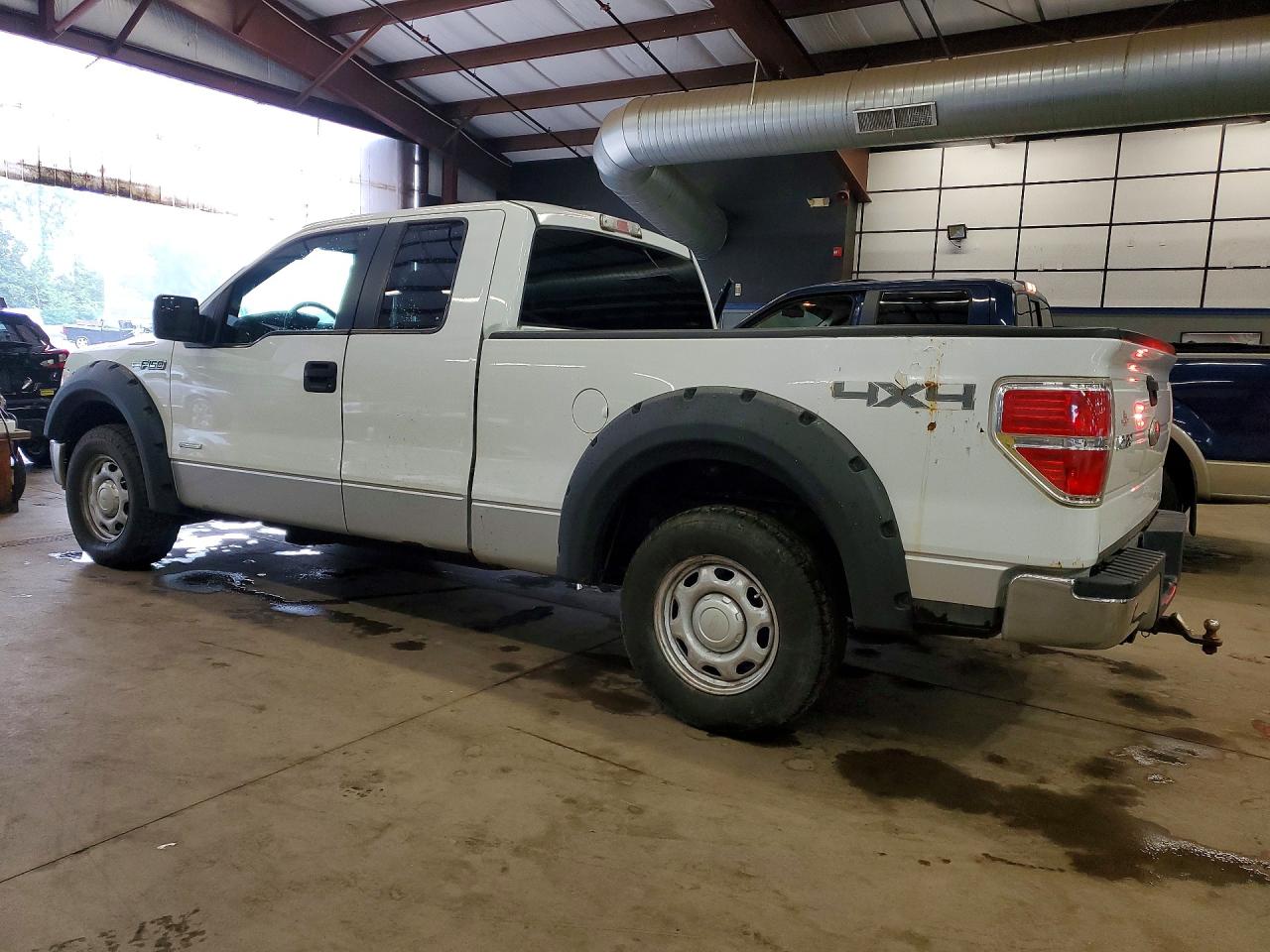 2011 Ford F150 Super Cab Белый vin: 1FTFX1ET5BFC98916
