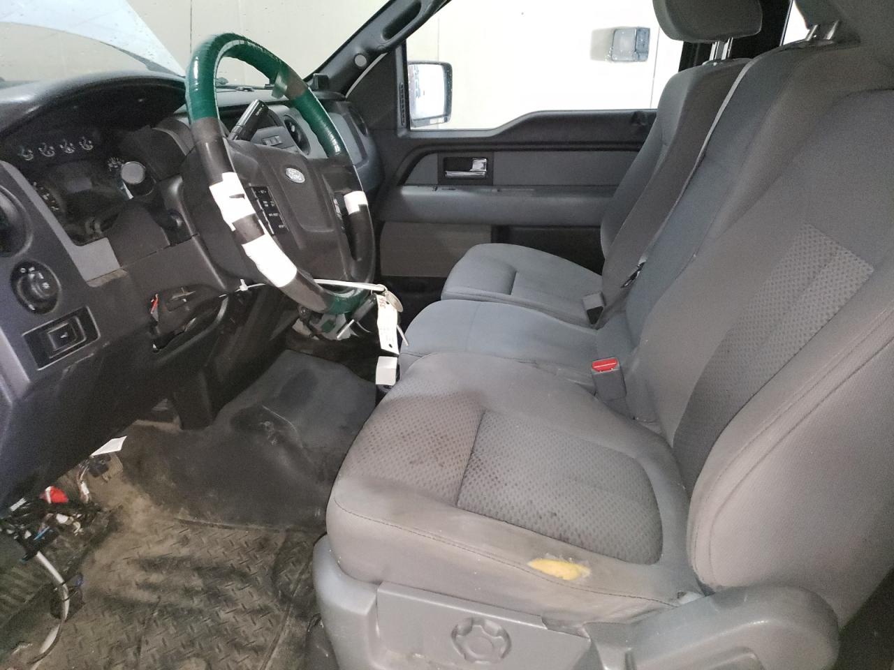 2013 Ford F150 Super Cab White vin: 1FTFX1ET5DFB83736 Damage: Left Front Seat Cushion, Torn, 3 To 4 Inches