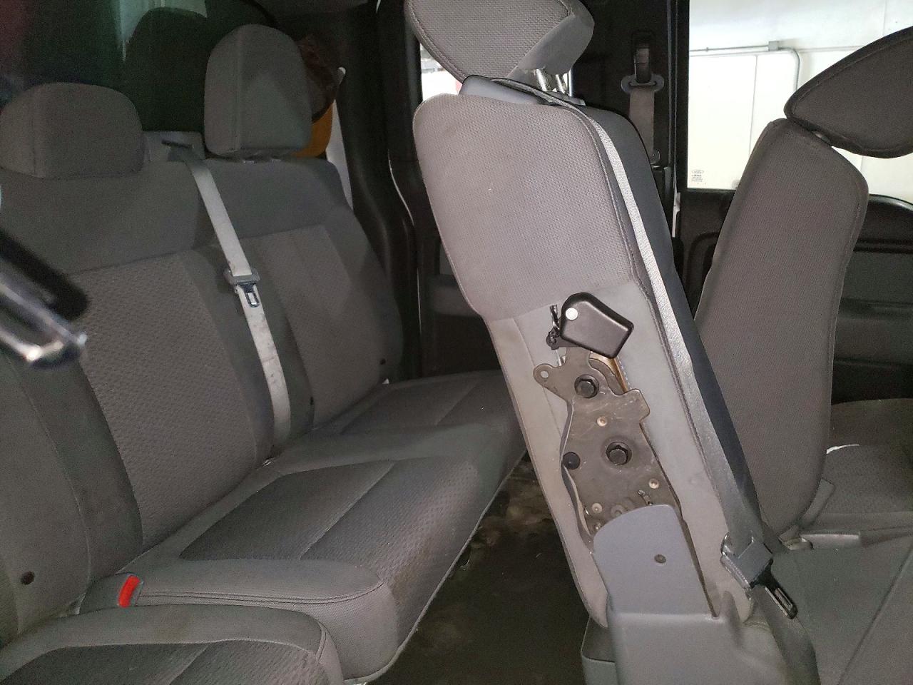 2013 Ford F150 Super Cab White vin: 1FTFX1ET5DFB83736