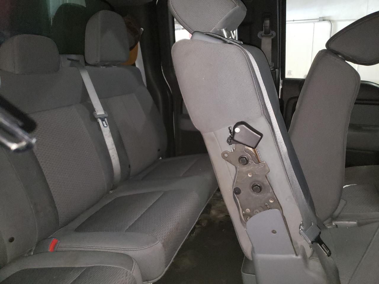 2013 Ford F150 Super Cab White vin: 1FTFX1ET5DFB83736 Damage: Right Front Seat Molding, Missing, Replacement Required