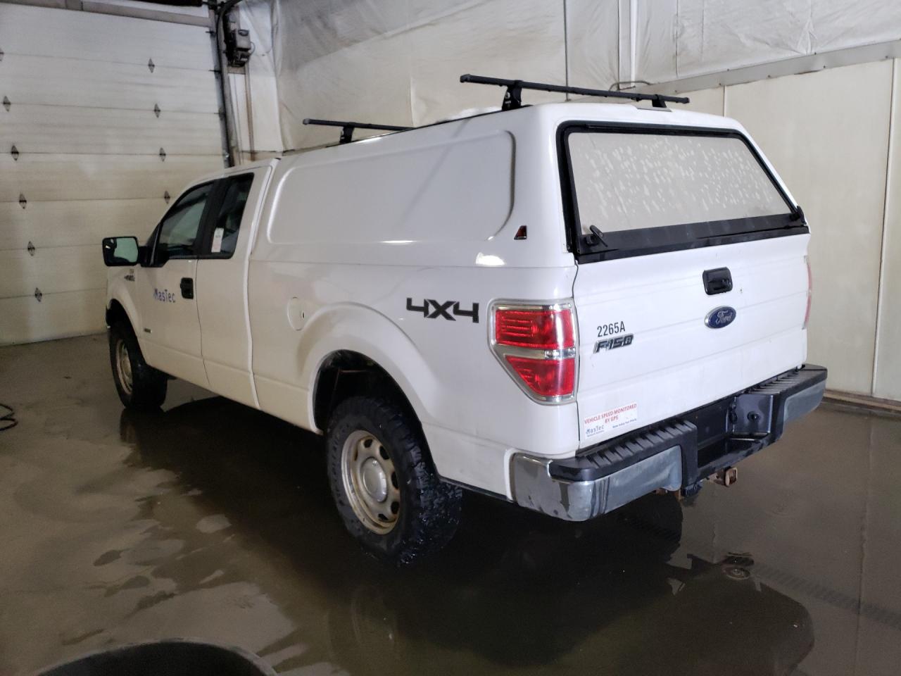 2013 Ford F150 Super Cab White vin: 1FTFX1ET5DFB83736 Damage: Left Bed Side, Dent(S) W/ Paint Dmg, 1 To 2 Inches