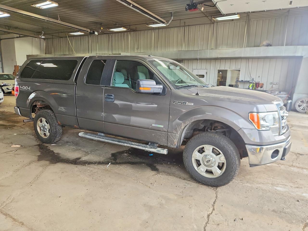 2013 Ford F150 Super Cab Silver vin: 1FTFX1ET5DFD53822