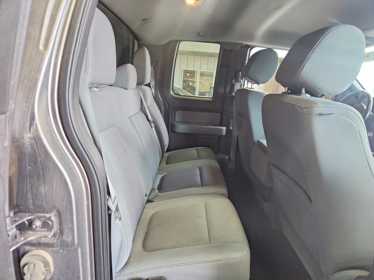 2013 Ford F150 Super Cab Silver vin: 1FTFX1ET5DFD53822