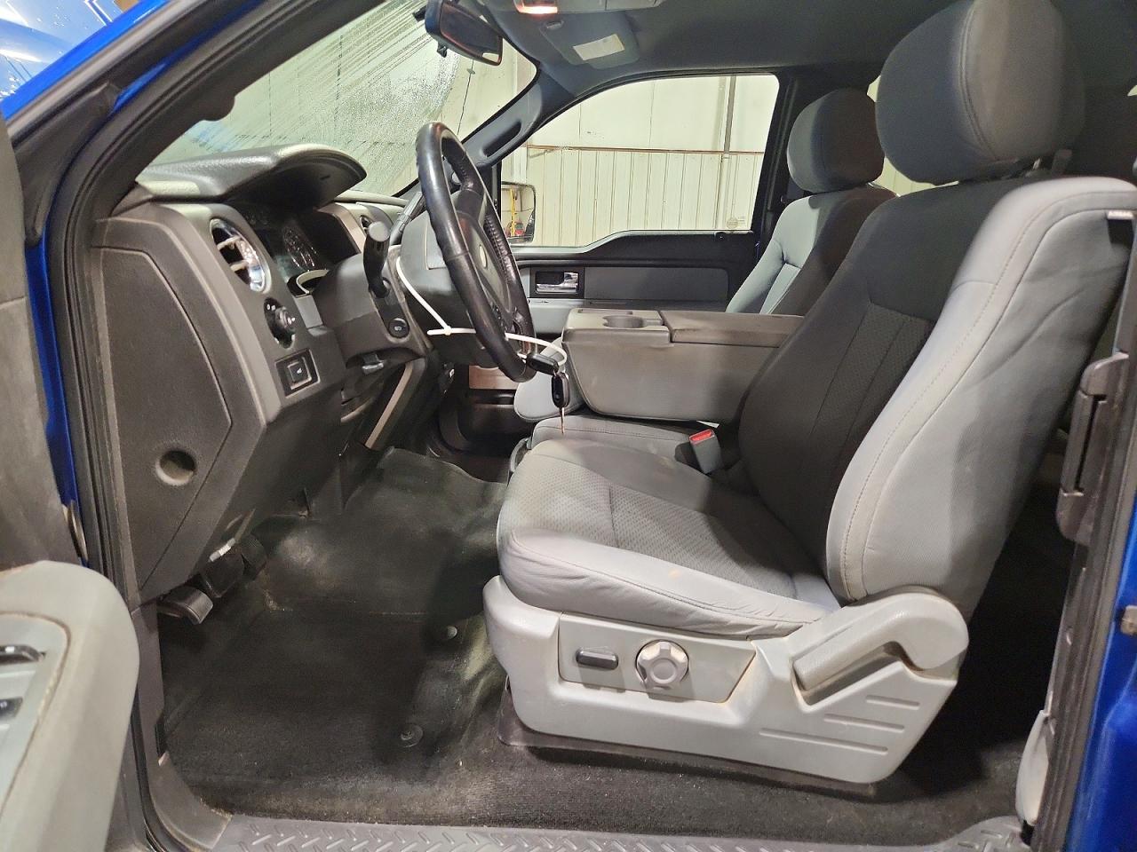 2013 Ford F150 Super Cab Blue vin: 1FTFX1ET5DKG16012