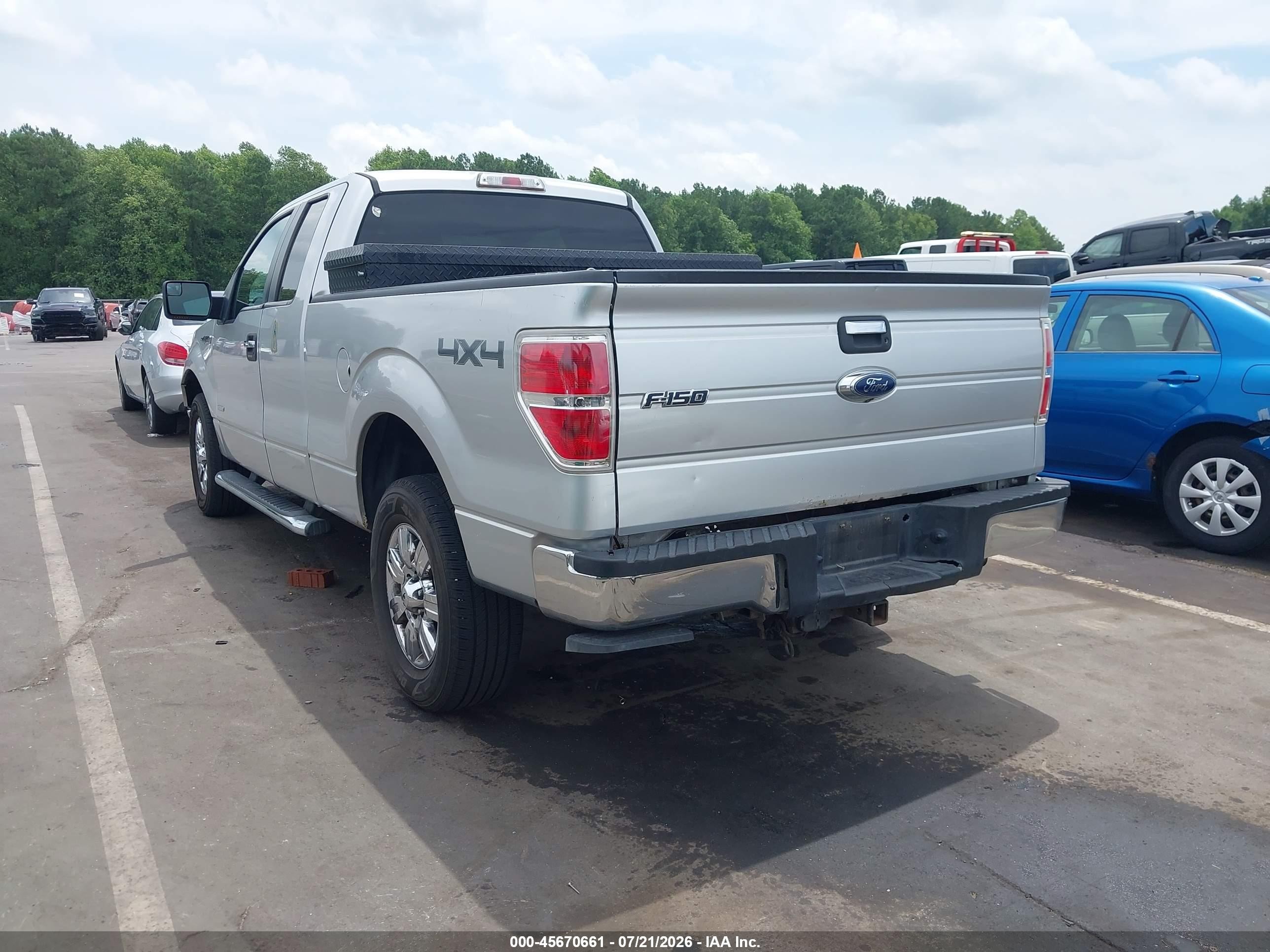 2011 Ford F-150 Xlt Серебряный vin: 1FTFX1ET6BFC26087
