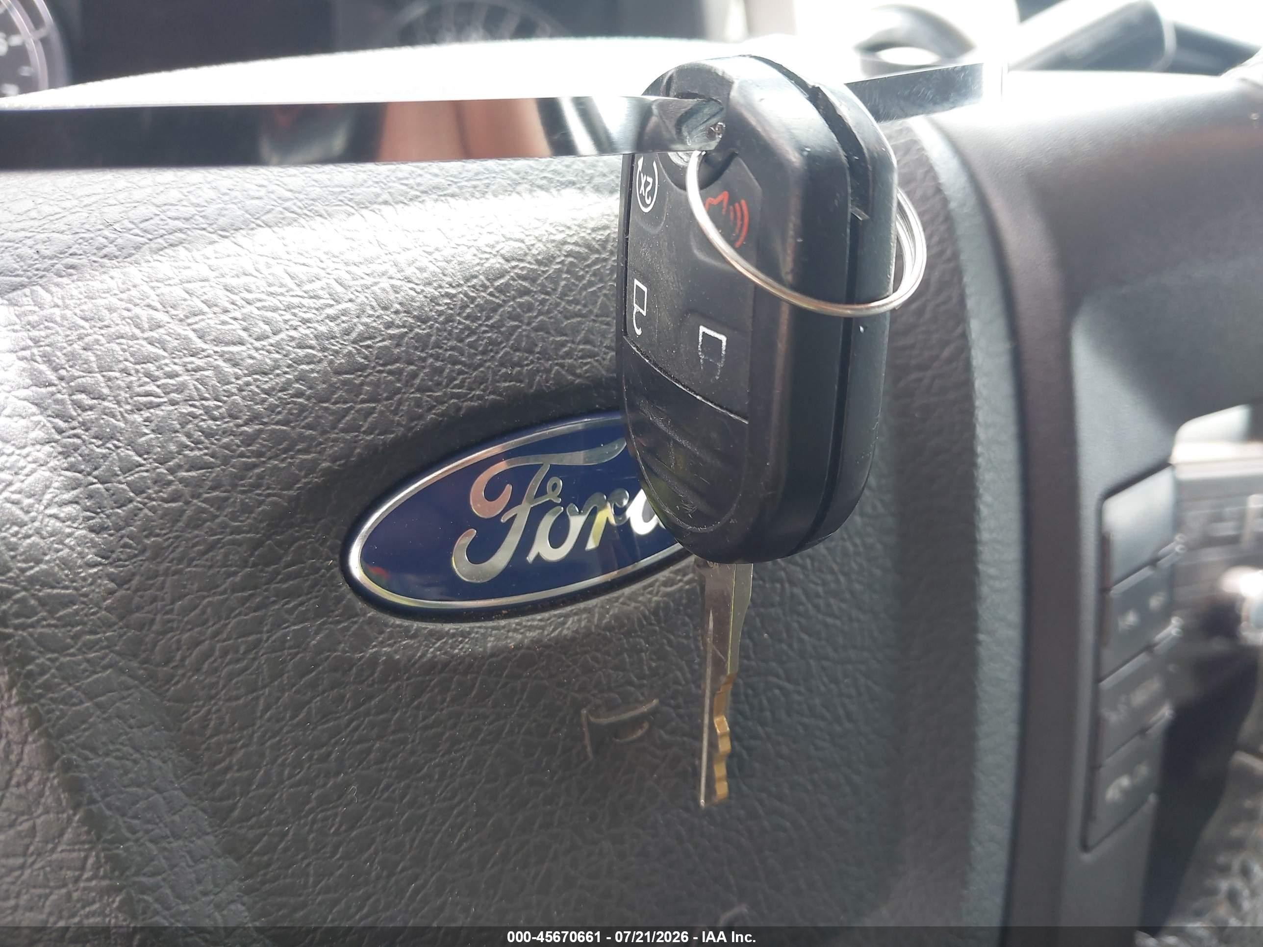 2011 Ford F-150 Xlt Серебряный vin: 1FTFX1ET6BFC26087