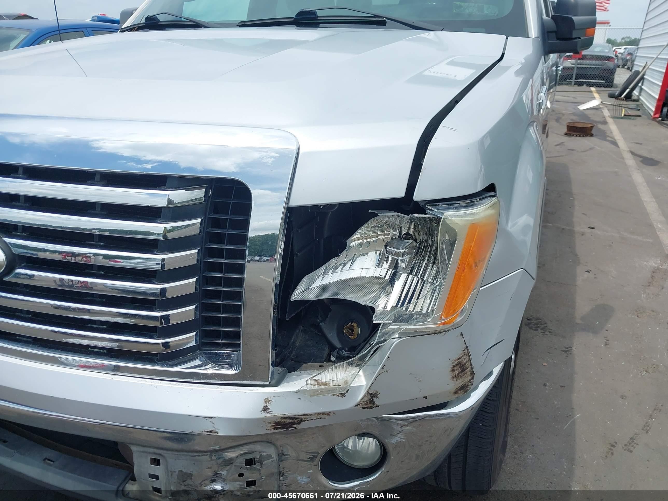 2011 Ford F-150 Xlt Серебряный vin: 1FTFX1ET6BFC26087