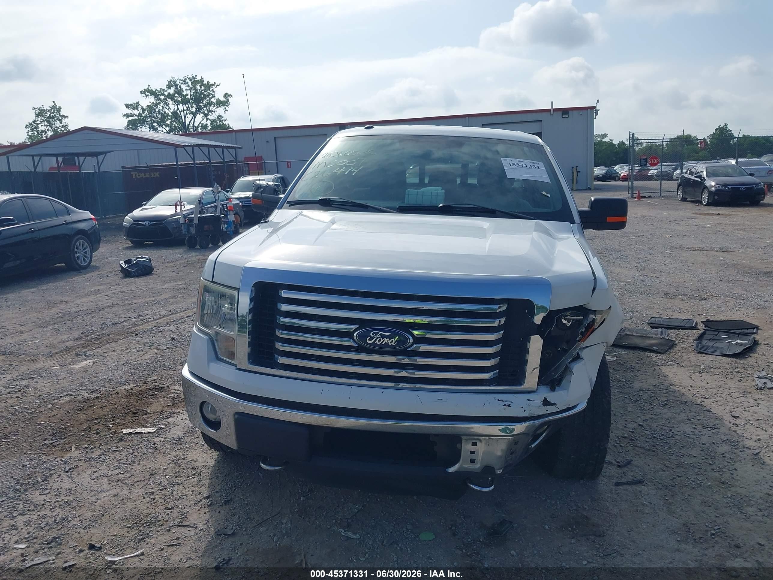 2011 Ford F-150 Xlt White vin: 1FTFX1ET6BFC26414