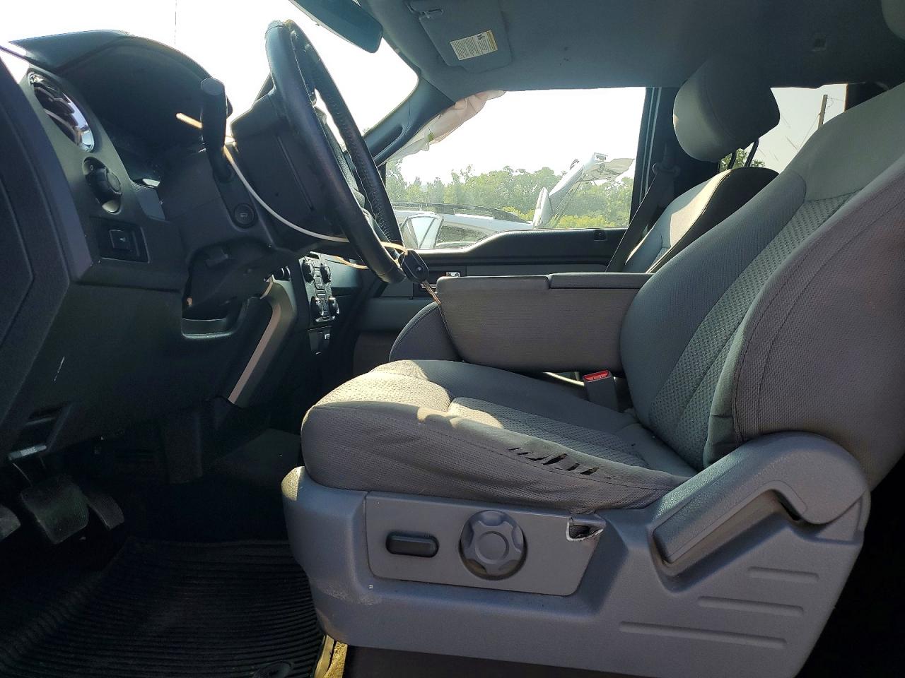 2013 Ford F150 Super Cab Blue vin: 1FTFX1ET6DFD69852