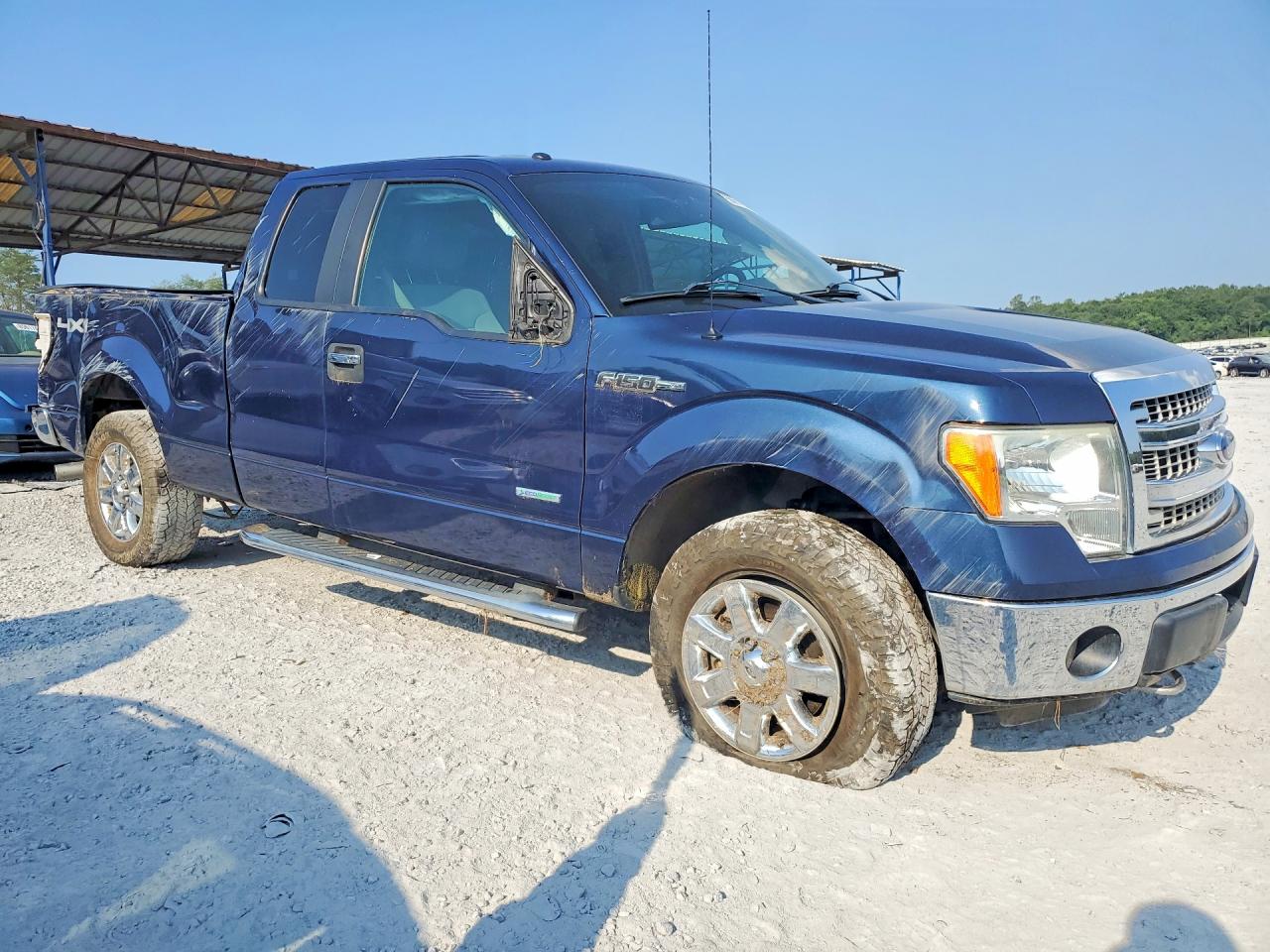 2013 Ford F150 Super Cab Blue vin: 1FTFX1ET6DFD69852