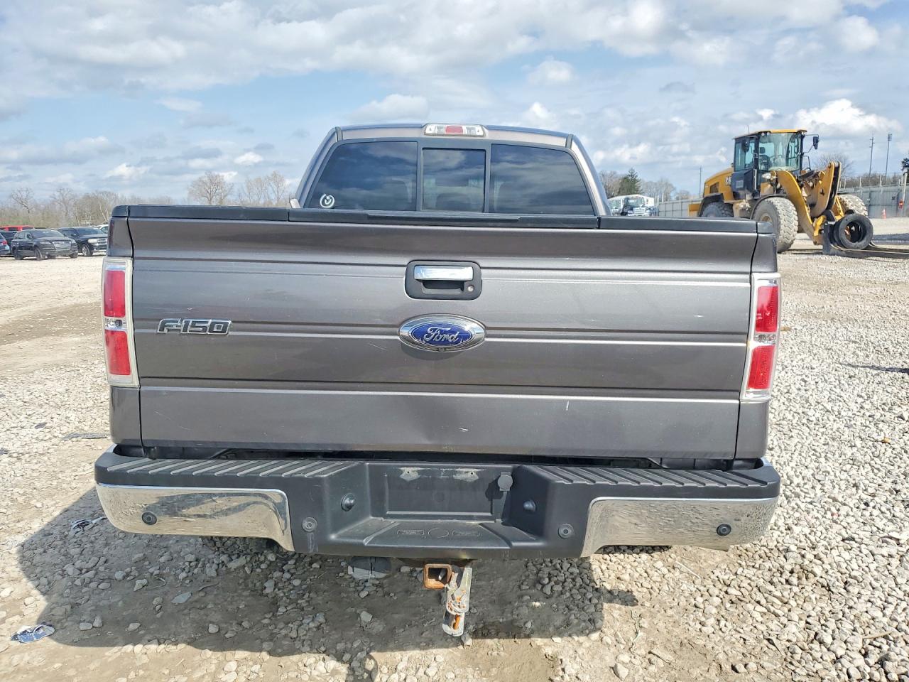 2014 Ford F150 Super Cab Gray vin: 1FTFX1ET6EFB68373