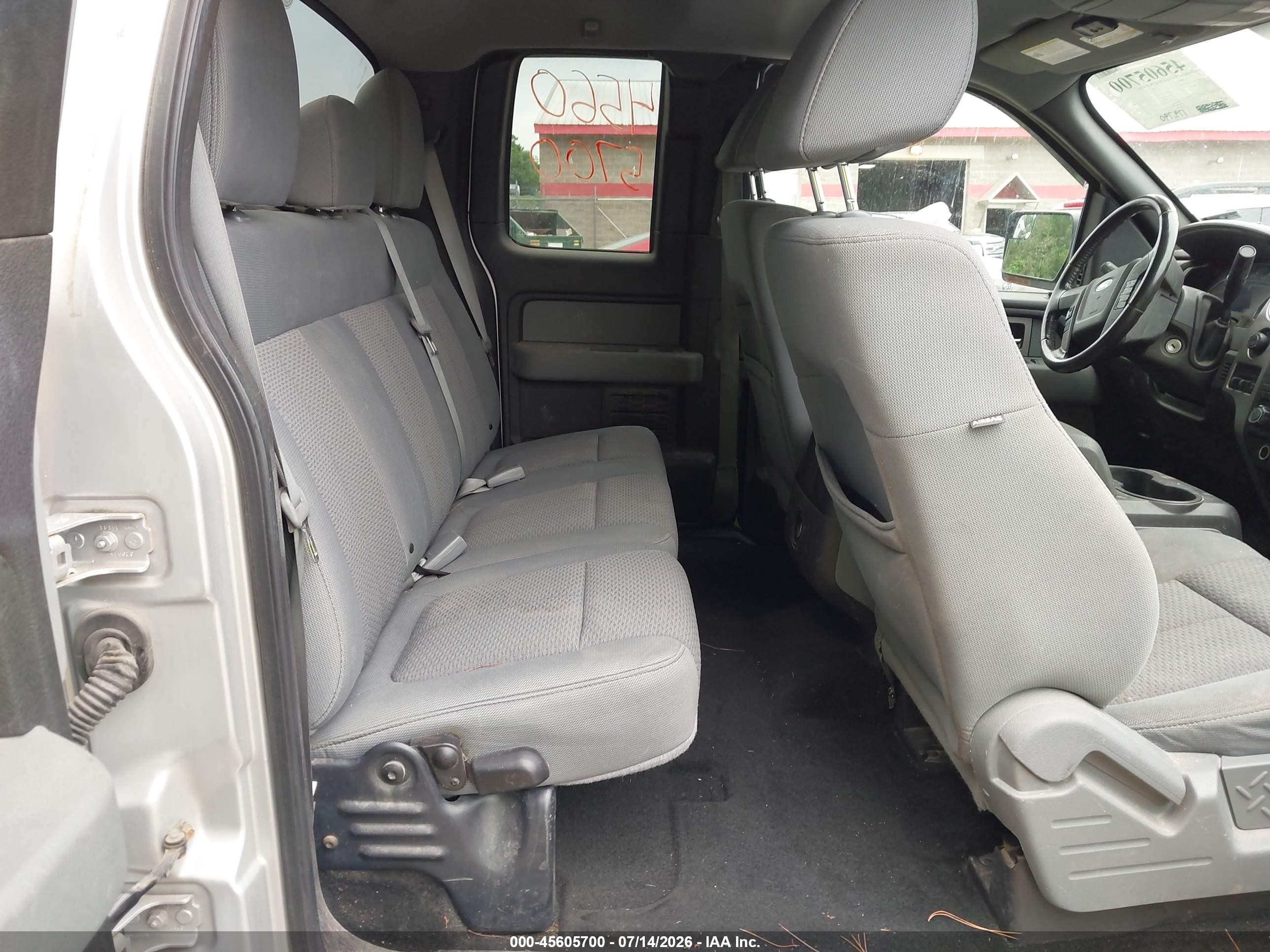 2011 Ford F-150 Xlt Silver vin: 1FTFX1ET7BFC41228
