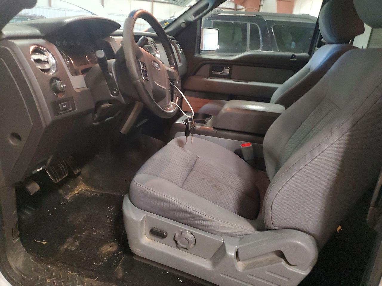 2012 Ford F150 Super Cab White vin: 1FTFX1ET7CFC32658