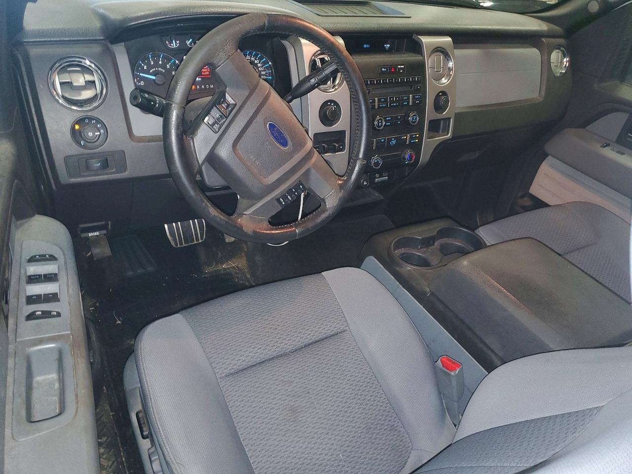 2012 Ford F150 Super Cab White vin: 1FTFX1ET7CFC32658
