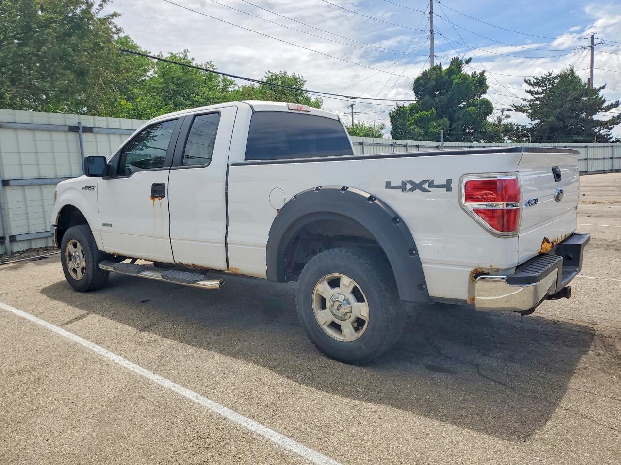 2013 Ford F150 Super Cab White vin: 1FTFX1ET7DFB31394