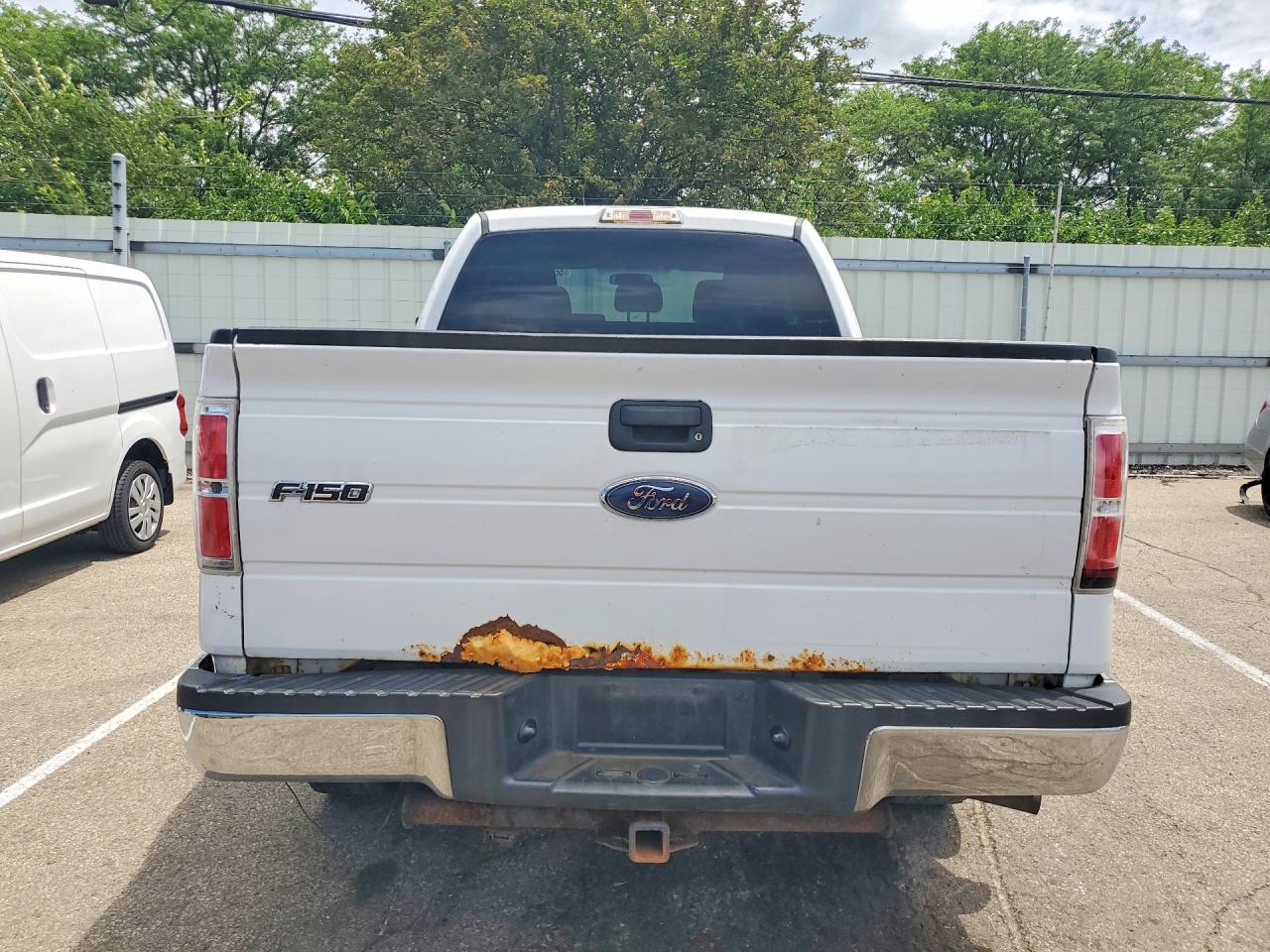 2013 Ford F150 Super Cab White vin: 1FTFX1ET7DFB31394