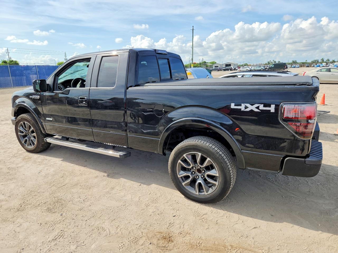 2013 Ford F150 Super Cab Black vin: 1FTFX1ET7DKF76502