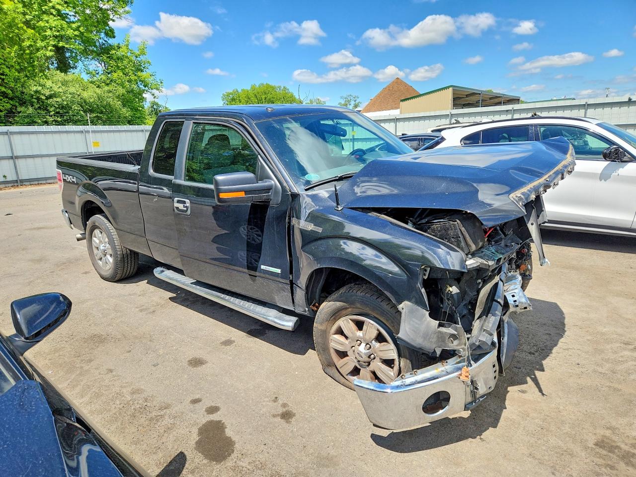 2011 Ford F150 Super Cab Black vin: 1FTFX1ET8BFB62621