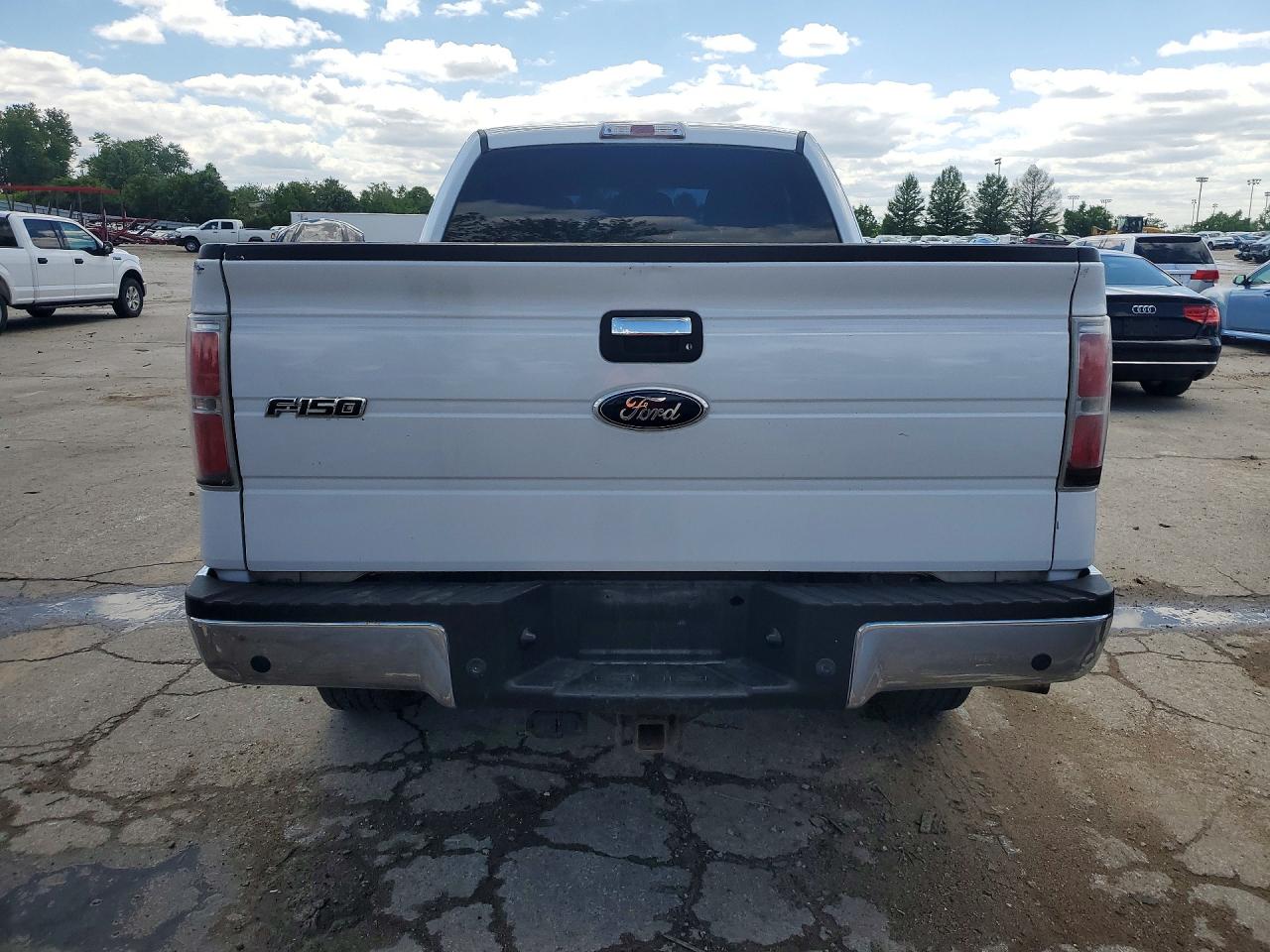 2011 Ford F150 Super Cab White vin: 1FTFX1ET8BFD25963