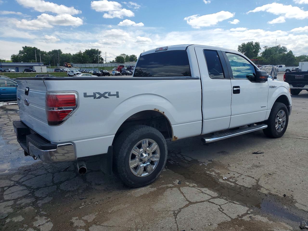 2011 Ford F150 Super Cab White vin: 1FTFX1ET8BFD25963